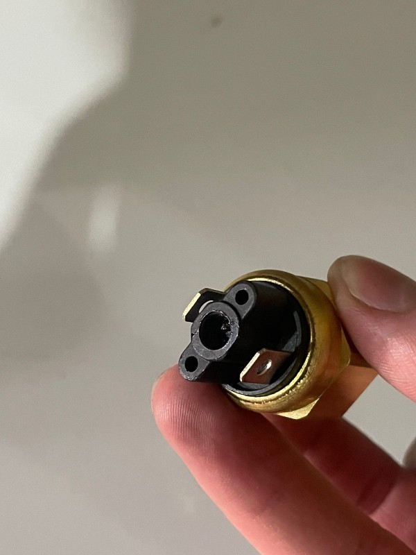 Датчик давления масла