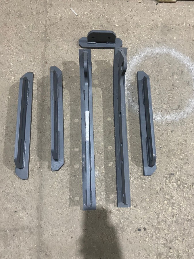 Защитная лыжа (комплект 2+3+1+6 шт) 155630+2111404+2106074+2129390 WIRTGEN W100F/W120F/W150F/W200/W210/W220/W250